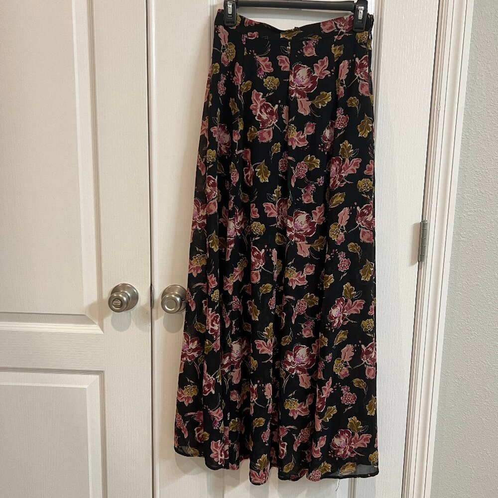 Floral Skirt by Forever 21 size Small